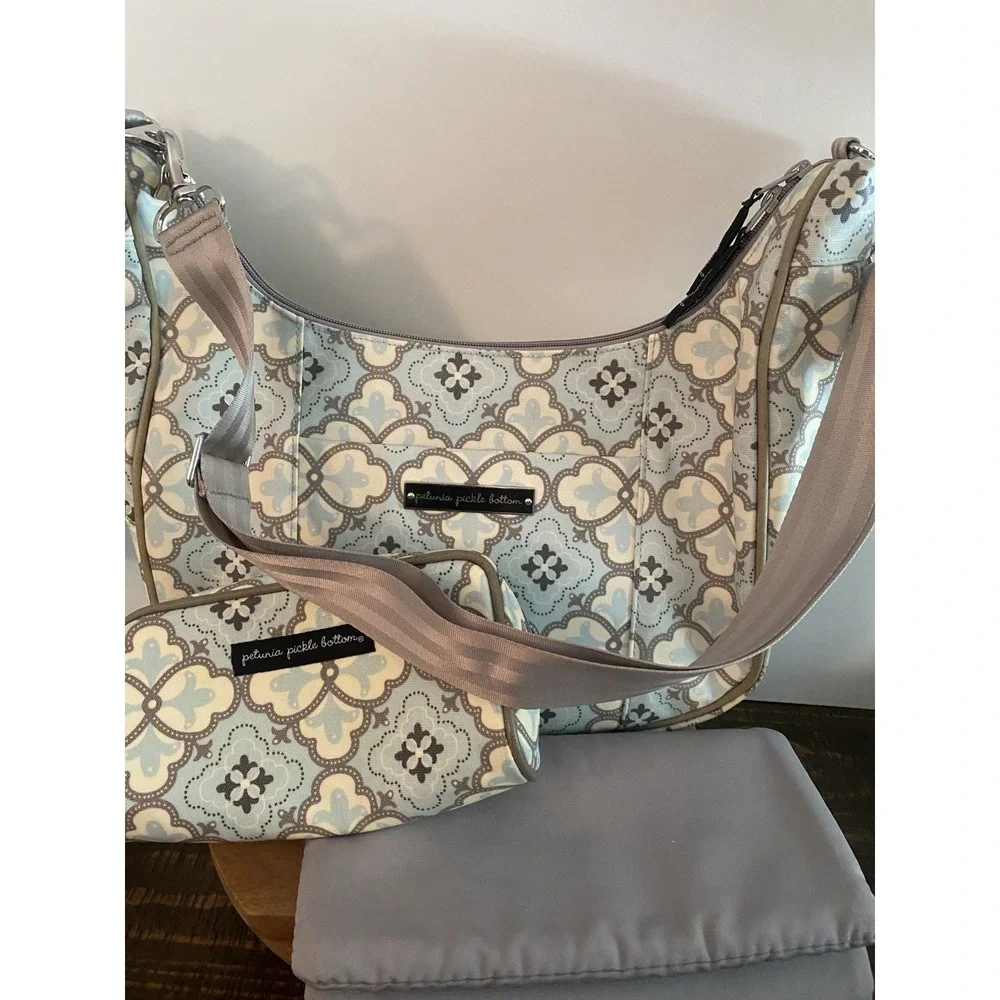 PETUNIA PICKLE BOTTOM Touring Tote Classically Crete Diaper Bag Pad Small Bag